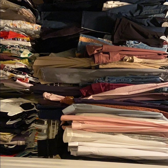 Meet your Posher, Laura - Picture 2 of 2